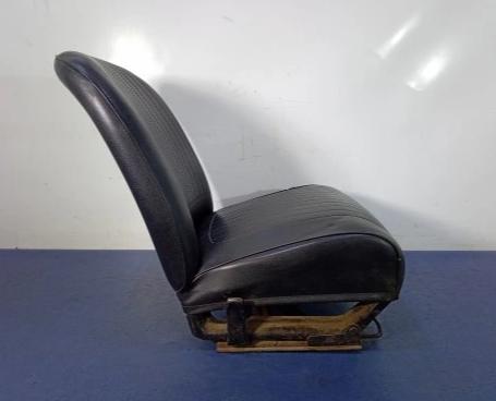 FIAT 126P Sedadlo predný pravy spolujazdca