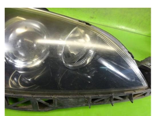 Reflektor: pravý svetlo: predné MAZDA 3 I BK 05r  Hatchback: 5d