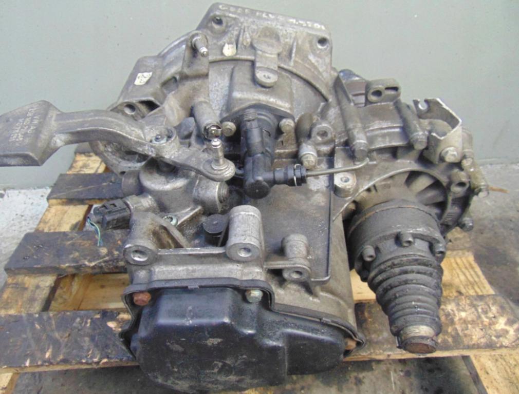 Prevodovka - VOLKSWAGEN PASSAT B6 1.9 TDI JCX