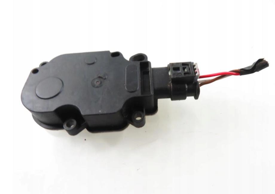 Motorček dvierok kúrenia FOCUS MK3 