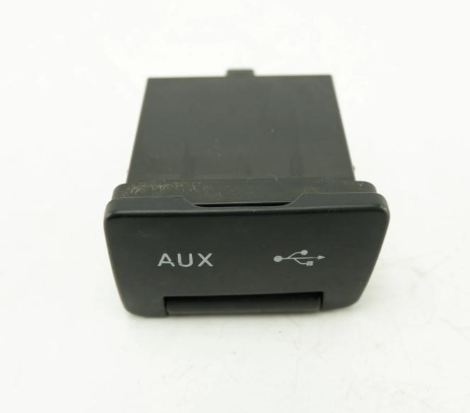 HNÍZDO: USB AUX KIA PRO CEED 2006-2012 202006806
