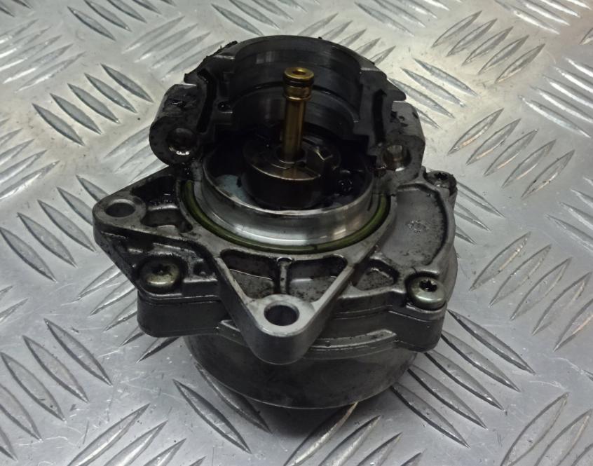 Pumpa vákuová vákuum VW PASSAT B5 FL