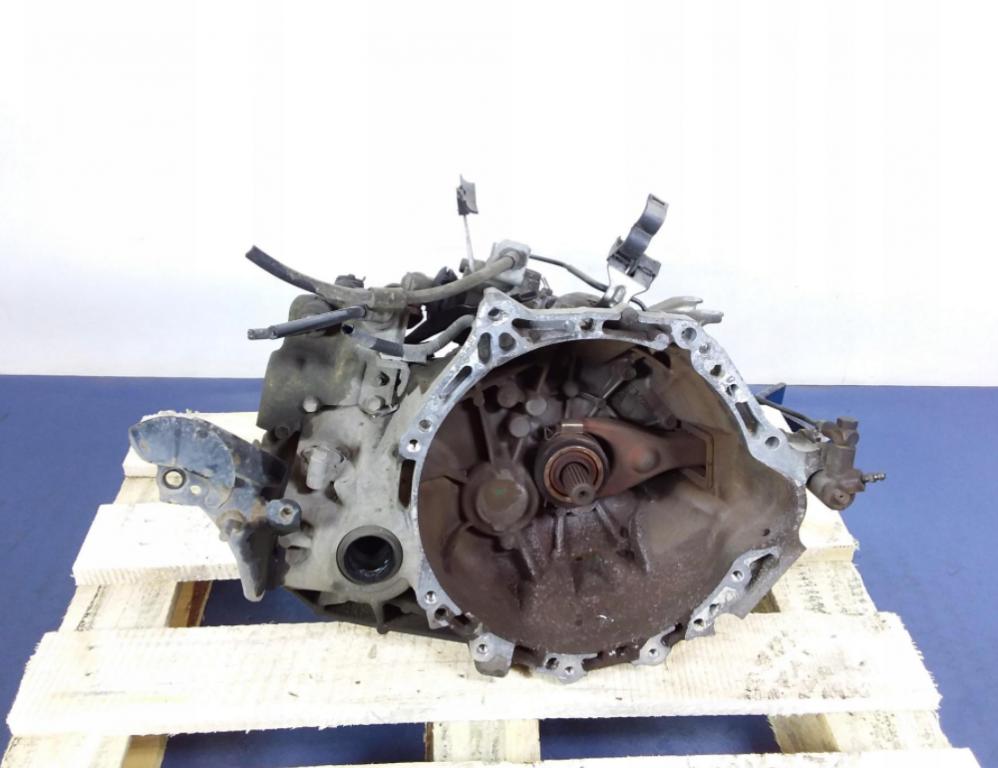 TOYOTA YARIS I FL 1.4 D Prevodovka - MANUALNA