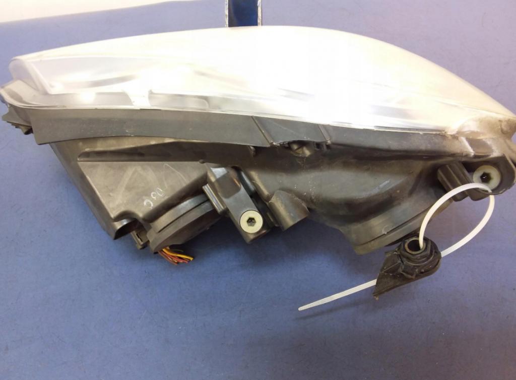 VW POLO IV 9N LIFT Svetlomet pravy