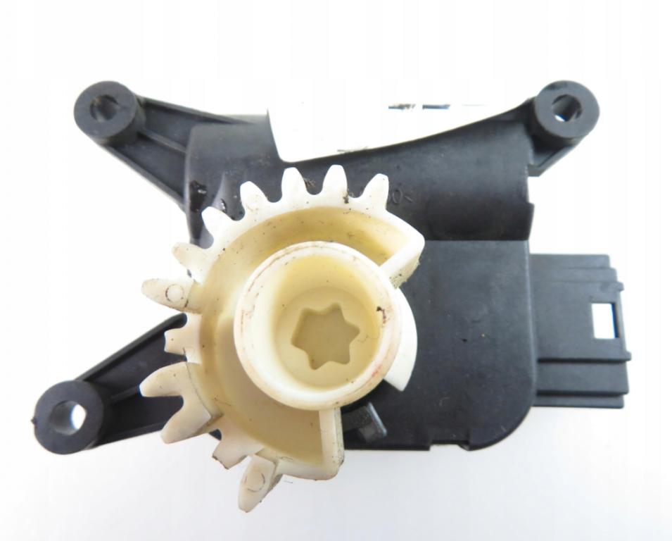 Motorček dvierok kúrenia AUDI A3 (8P1) 0132801337