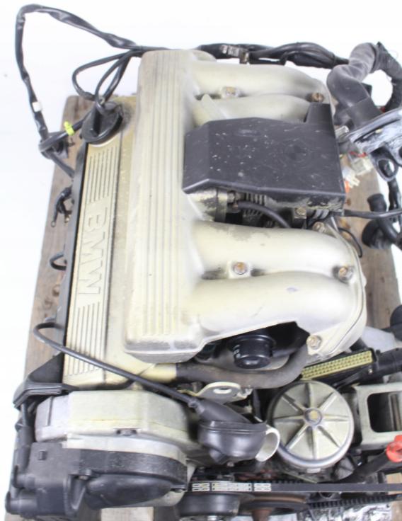 Motor KOMPLETNÍ: 1,8i M40 BMW E30 318i 1988