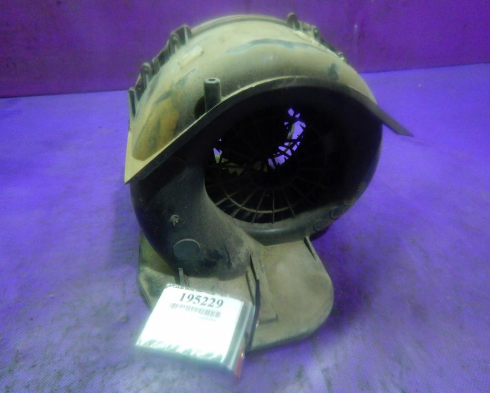 KANGOO I 98-03 Ventilátor kúrenia 8200039211