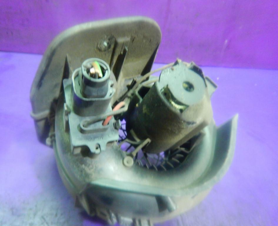 KANGOO I 98-03 Ventilátor kúrenia 8200039211