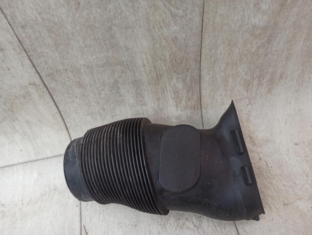 Volkswagen OE hadica chladenia vzduchu 7H0129647B