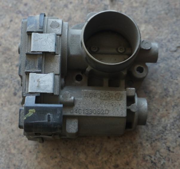 VW SEAT SKODA škrtíci klapka 04C133062D