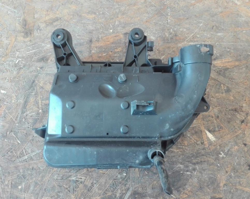 Obal filtra vzduchu PEUGEOT 308 II T9 1.6 HDI 9673061080