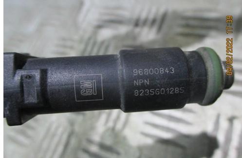 vstrekovač Vstrek AVEO T250 1.2 16V 96800843