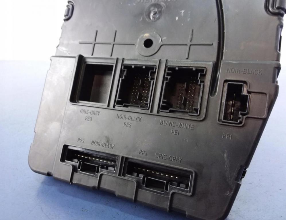 RENAULT SCENIC II Modul BSI UCH N1: 8200780007