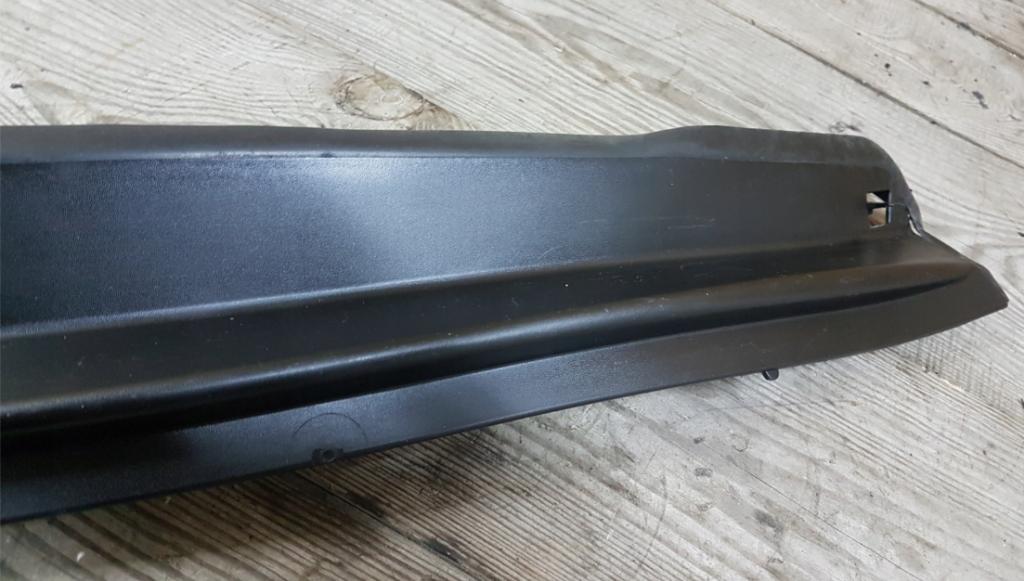 RENAULT SCENIC III torpédo plast pod čelní okno horní 668110005R