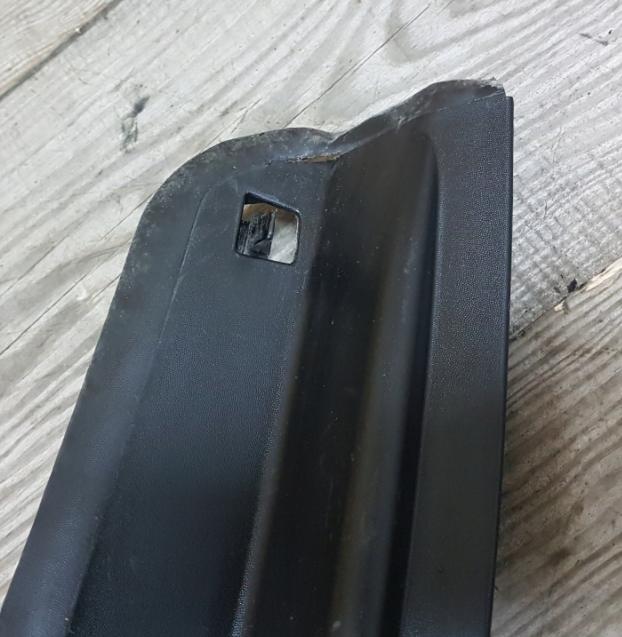 RENAULT SCENIC III torpédo plast pod čelní okno horní 668110005R