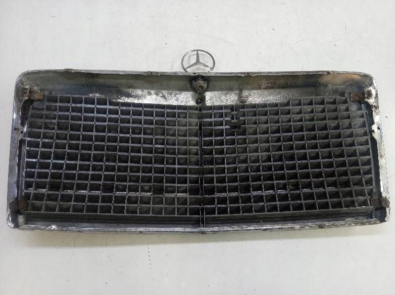 Mriežka-maska Mercedes E-klasa I W124