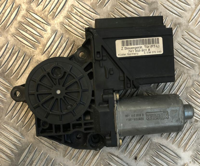 Motorček sťahovania okna ľavy VW T5