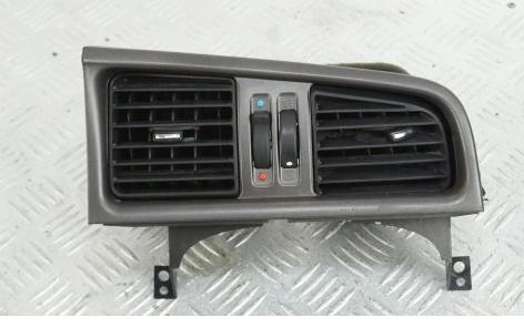 NISSAN PRIMERA P11 FL Mriežky stredna kúrenia EU