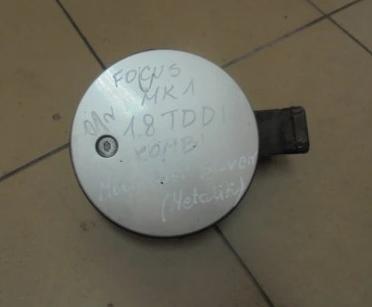 Dvierka nádrže paliva FOCUS MK1 Combi 2001