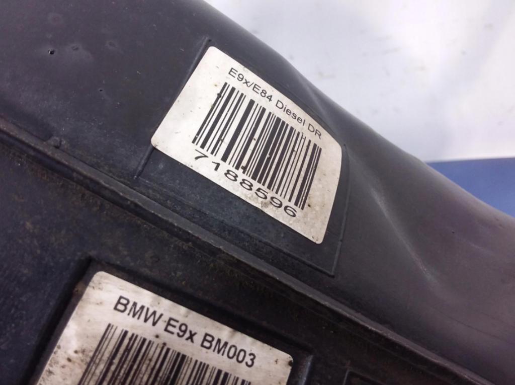 BMW 3 E90 E91 2.0D nádrž paliva 7188596