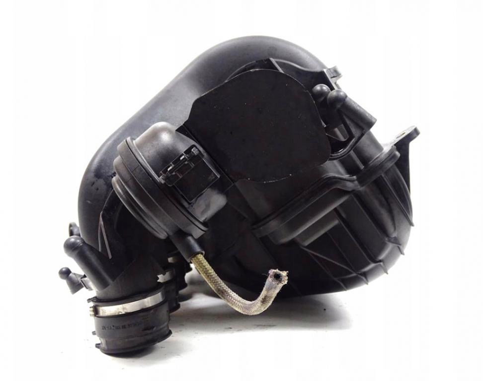 Sací potrubí A3 Leon II Octavia Golf V B6 2.0FSI 06F133210P