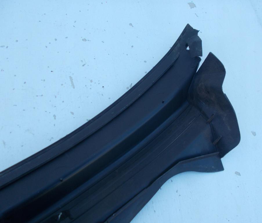 torpédo-plast pod čelní okno Audi A3 8L 96-99r 8L1819415B