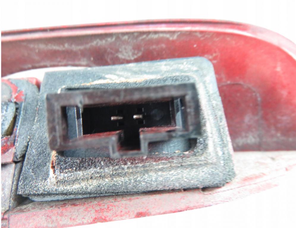 Zadné čelo dverí VW PASSAT B5 3B0827574A LY3D