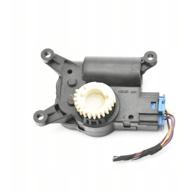 motorek topení 5Q0907511K SKODA SUPERB III