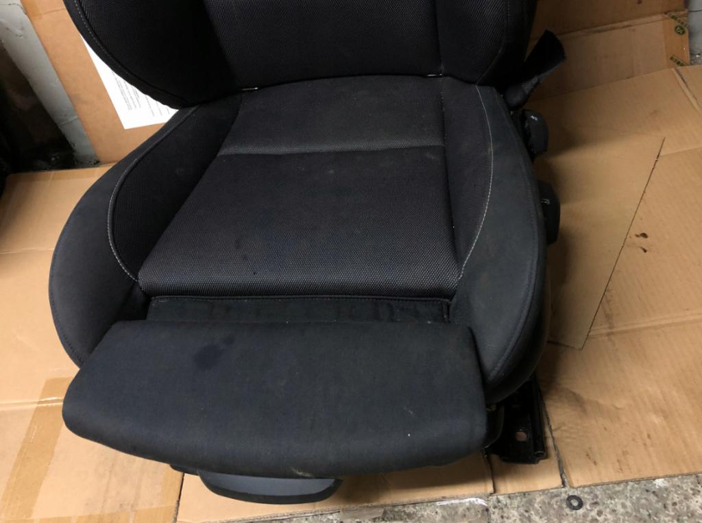 sedadlo predné-ľavé BMW E87