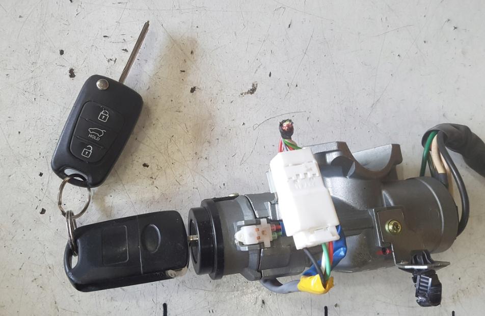 KIA CEED I LIFT 09-12r spinačka kľúče