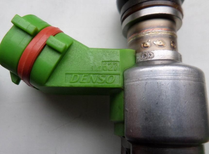 Vstrek: vstrekovač Toyota Avensis T25 2.4 VVTI RAV 23250-28070
