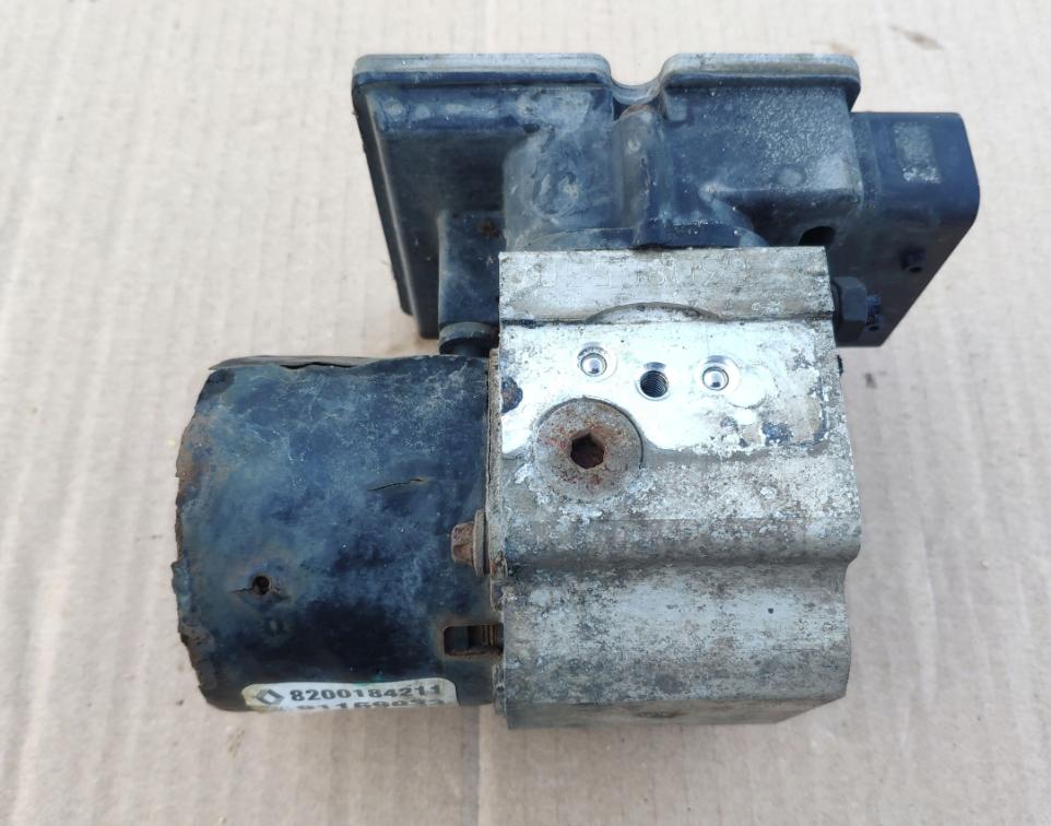 VIVARO: TRAFFIC PRIMASTAR Pumpa ABS 8200184211