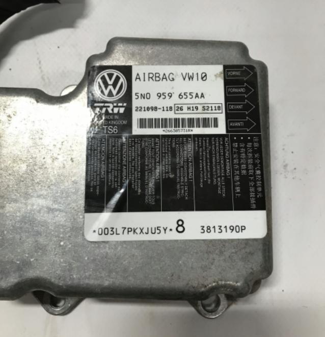 Modul senzor airbag VW PASSAT B7 10- 2.0 TDI