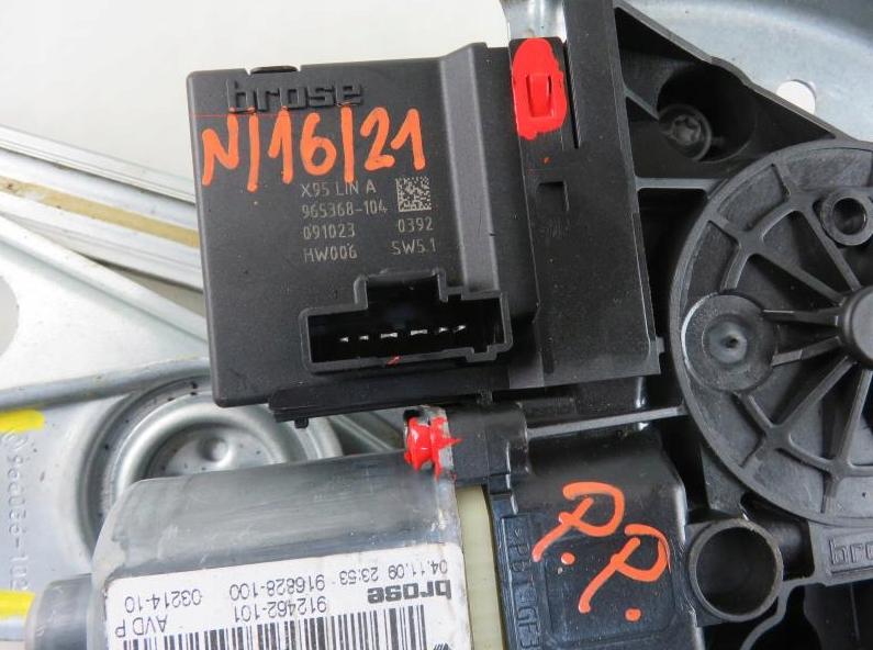 Mechanizmus okna-pravý predný MEGANE III 966036102 807300004R