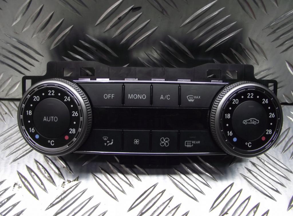 Panel kúrenia MERCEDES W204 09R