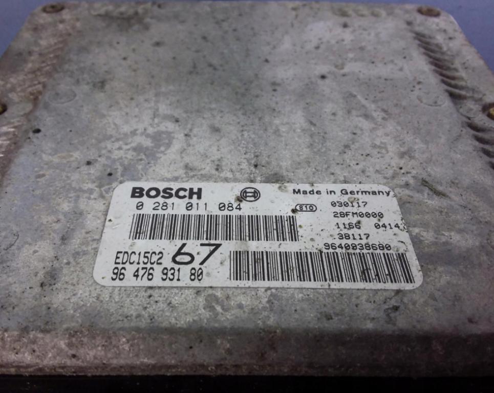 XSARA PICASSO 2,0 HDI riadiaca jednotka motora 9647693180