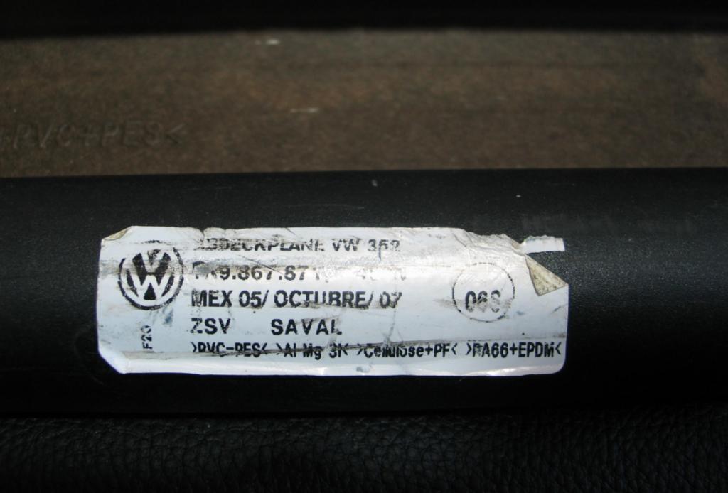 Roleta kufr VW Golf 5 V 1K9867871
