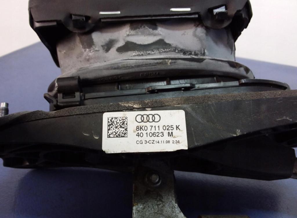 AUDI A5 8T 2.0 kulisa rýchlostnej páky 8K0711025K