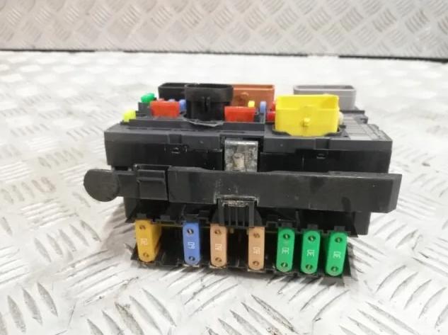 PEUGEOT 3008 5008  modul BSM 9675877980