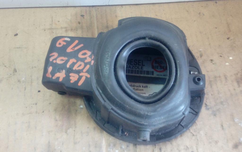 dvierka nádrže paliva: VW GOLF V 1K6809857