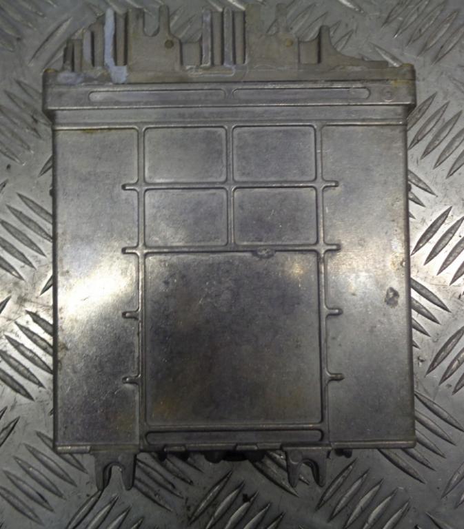 VOLVO V40 1.9 D riadiaca jednotka Motor  0281001906 7700110648