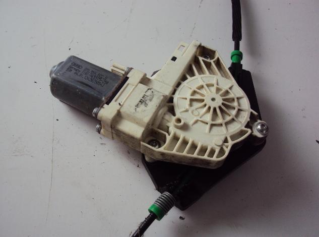 mechanizmus okna-pravý predný: AUDI A5 8T 5D 8T0959802B