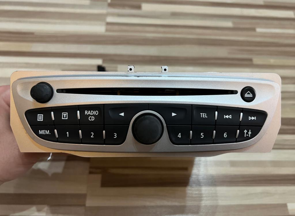 autorádio: Renault Megane III, Scenic III (s kódom) 281159243R