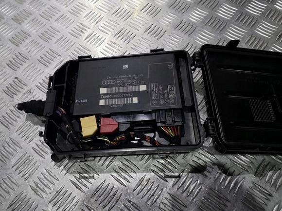 Modul komfortu AUDI A4 B7 Combi 8E0959433CD