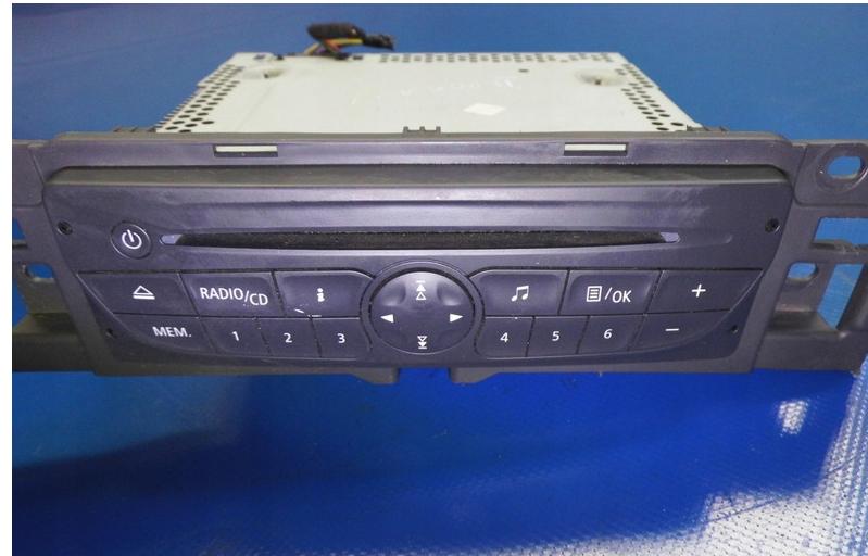 RADIO fabricky 281150049R RENAULT KANGOO II