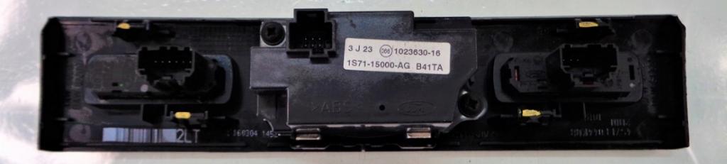 FORD MONDEO MK3 04 R Panel Displej SPÍNAČE: