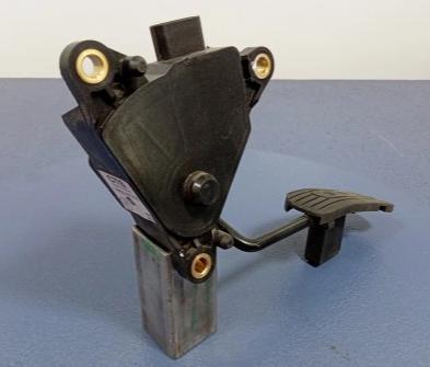MICRA III K12 pedal Potenciometer plynového pedálu 18002AX700