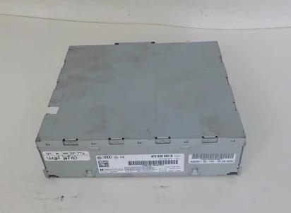 AUDI A4 B8 TUNER radia - 4F0035053B