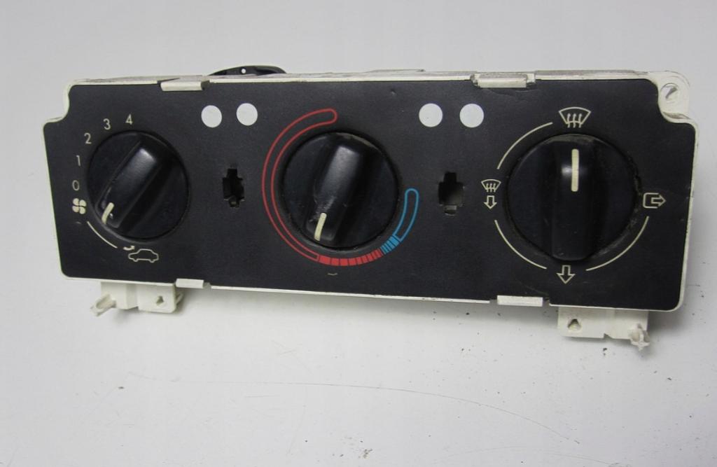 Panel kúrenia PEUGEOT 306 830051263F