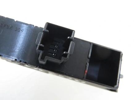 Prepínač okna BMW 3 E46 8381511